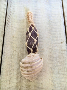 Keychain Fluorite Purple & Shell on Cream